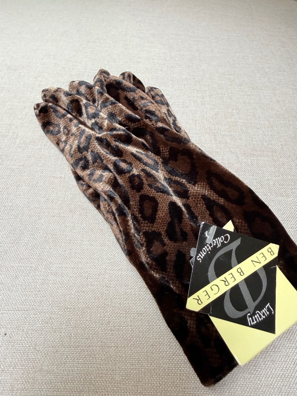 Ben Berger Luxury Collection Animal Print Velvet Gloves NWT